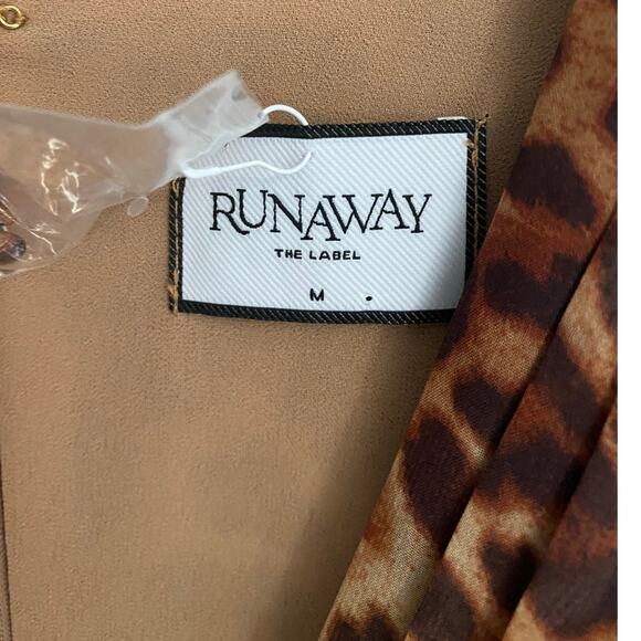 NWOT Runaway the Label leopard print sari maxi dress size medium - Picture 5 of 11